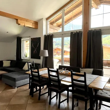Penthouse Brixen 公寓