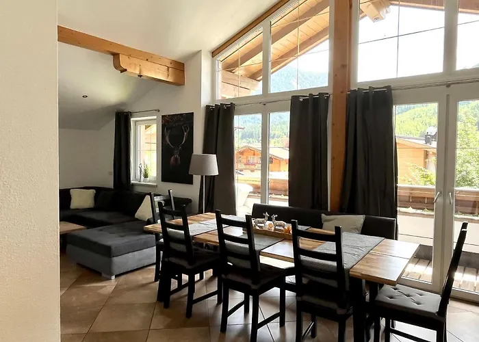 Penthouse Brixen شقة